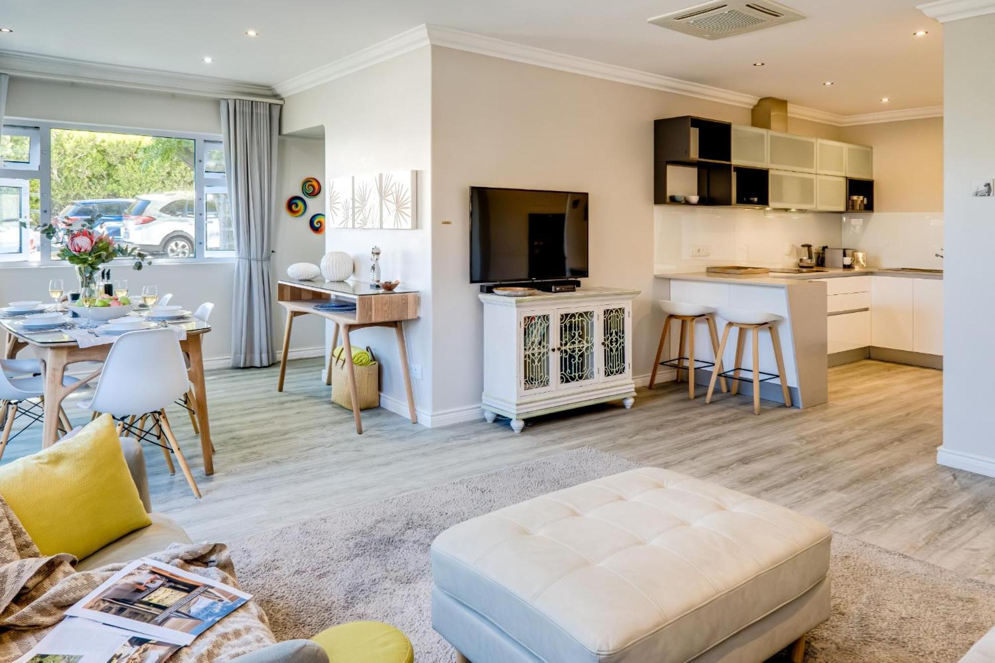 Lägenhet på 0 m² i Camps Bay, med 2 sovrum och 1 badrum  Kapstaden Exteriör bild