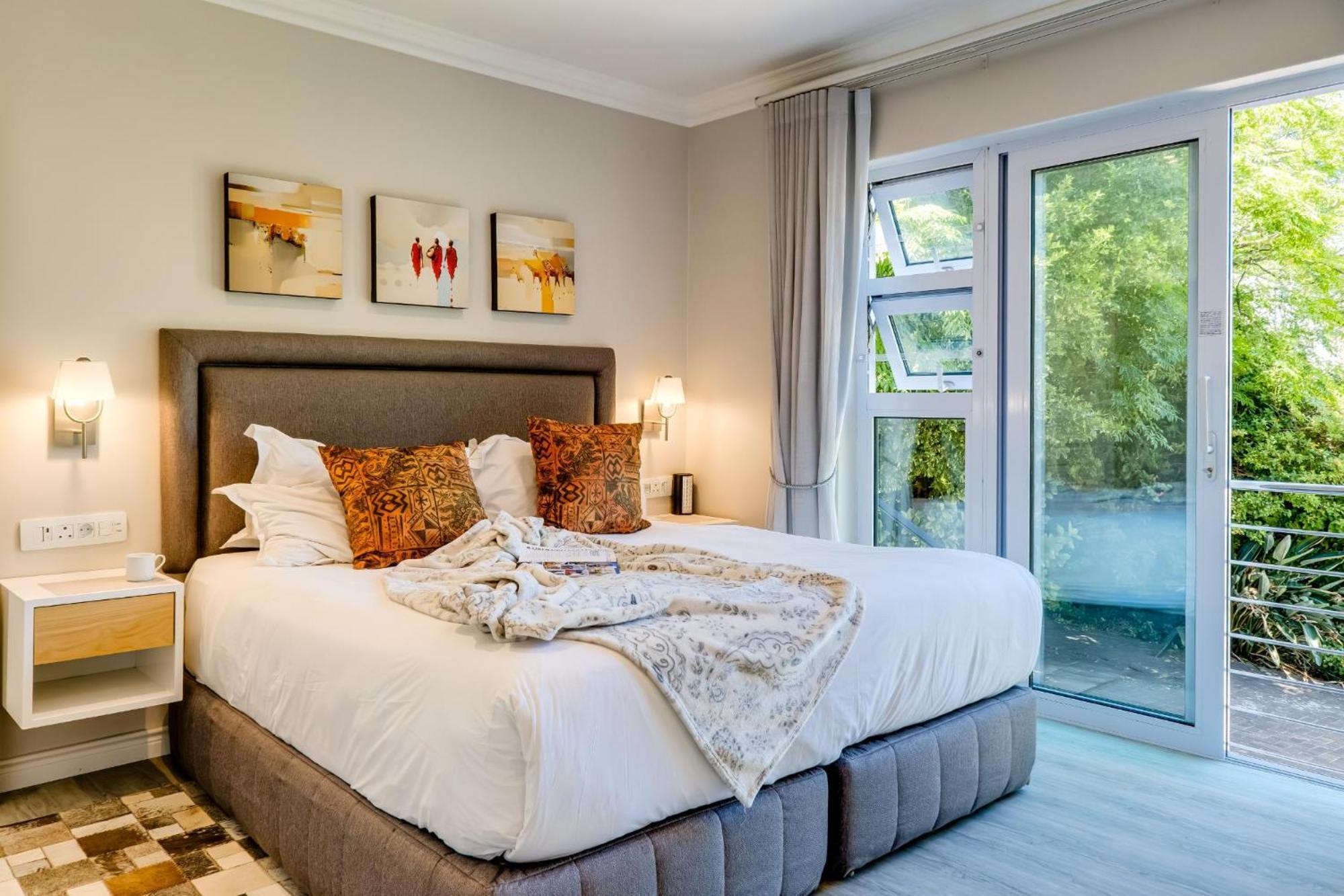Lägenhet på 0 m² i Camps Bay, med 2 sovrum och 1 badrum  Kapstaden Exteriör bild