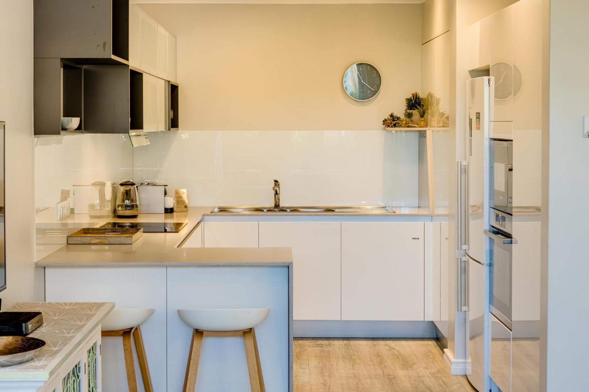 Lägenhet på 0 m² i Camps Bay, med 2 sovrum och 1 badrum  Kapstaden Exteriör bild