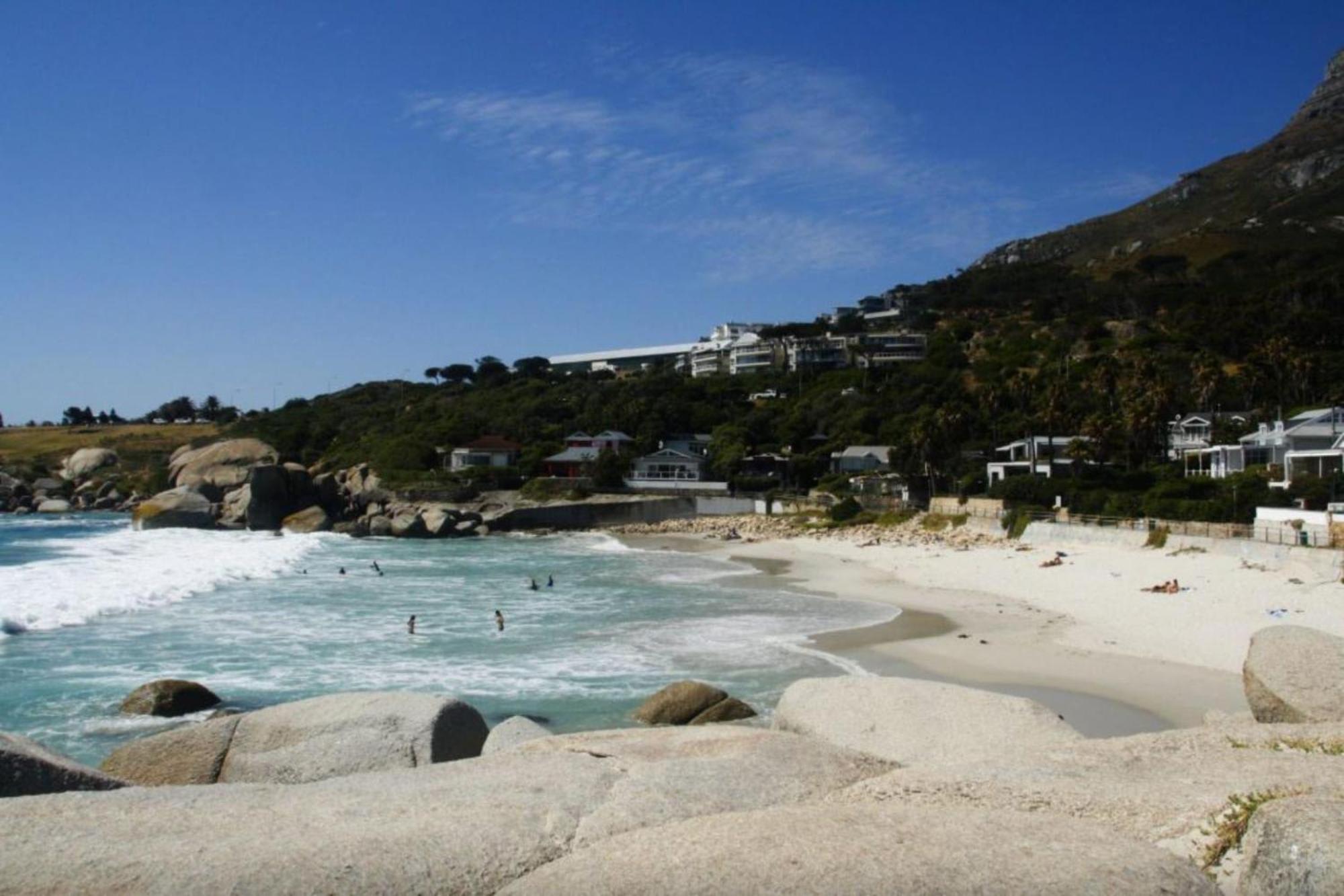 Lägenhet på 0 m² i Camps Bay, med 2 sovrum och 1 badrum  Kapstaden Exteriör bild