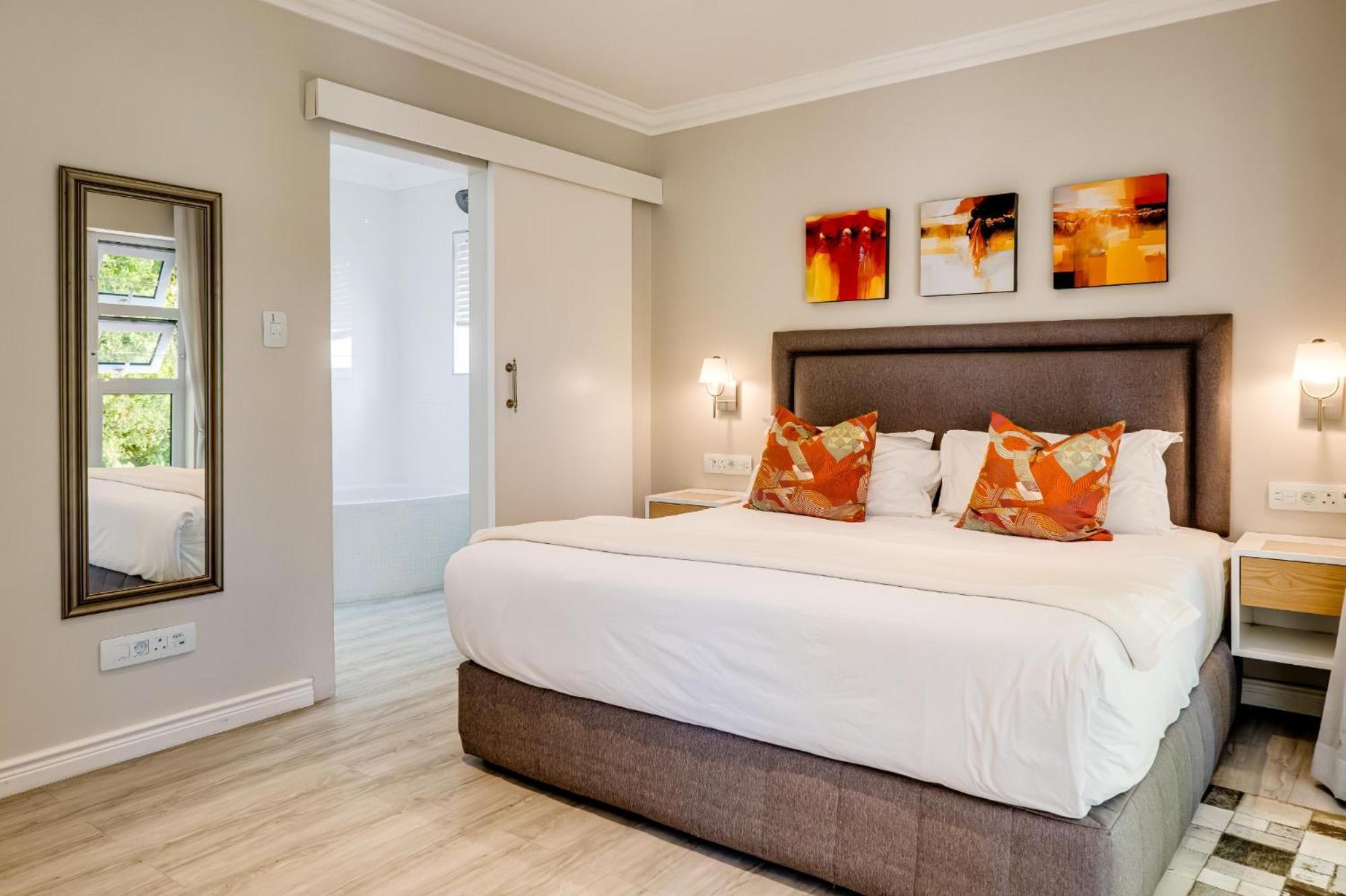 Lägenhet på 0 m² i Camps Bay, med 2 sovrum och 1 badrum  Kapstaden Exteriör bild