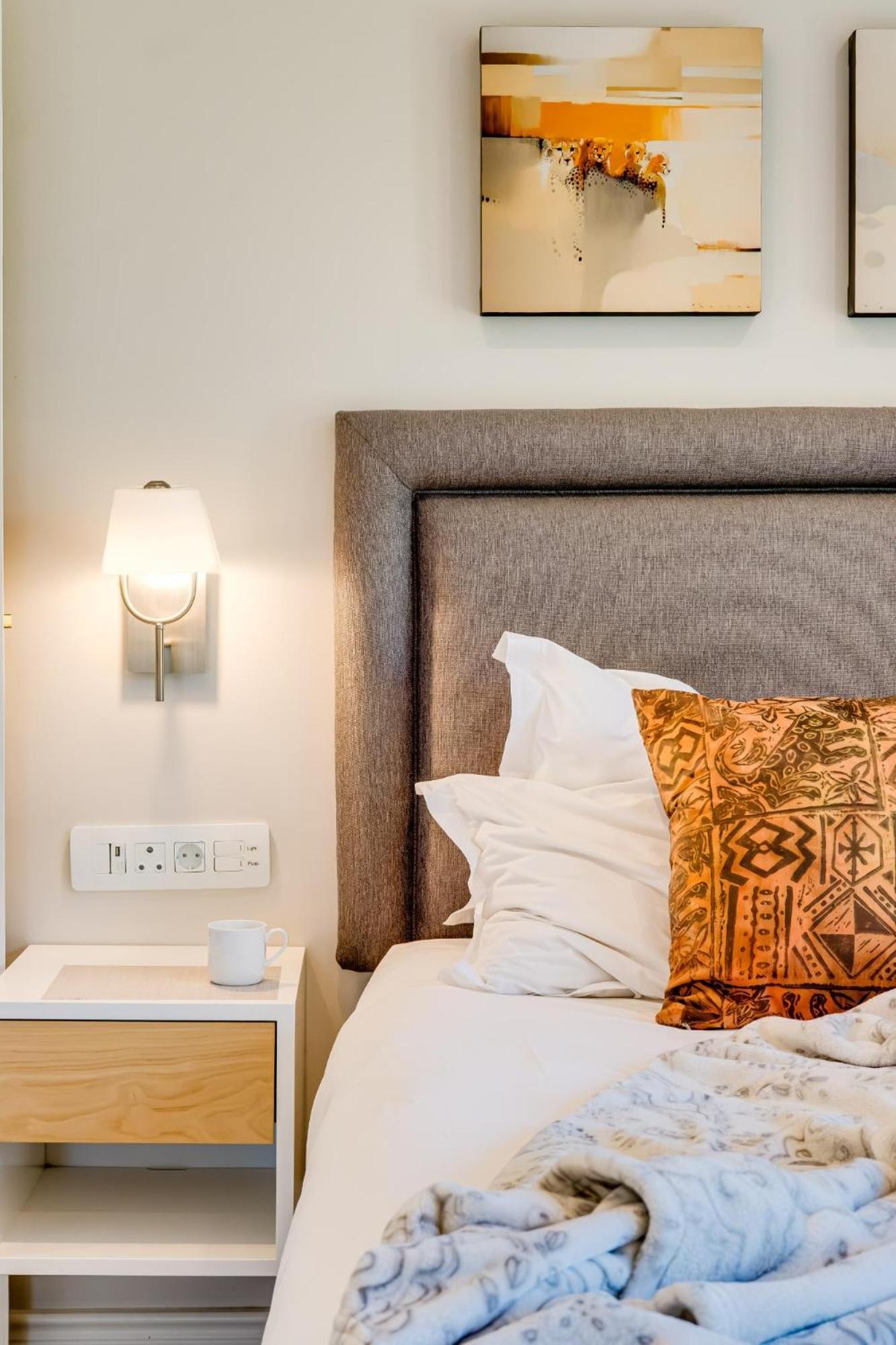 Lägenhet på 0 m² i Camps Bay, med 2 sovrum och 1 badrum  Kapstaden Exteriör bild