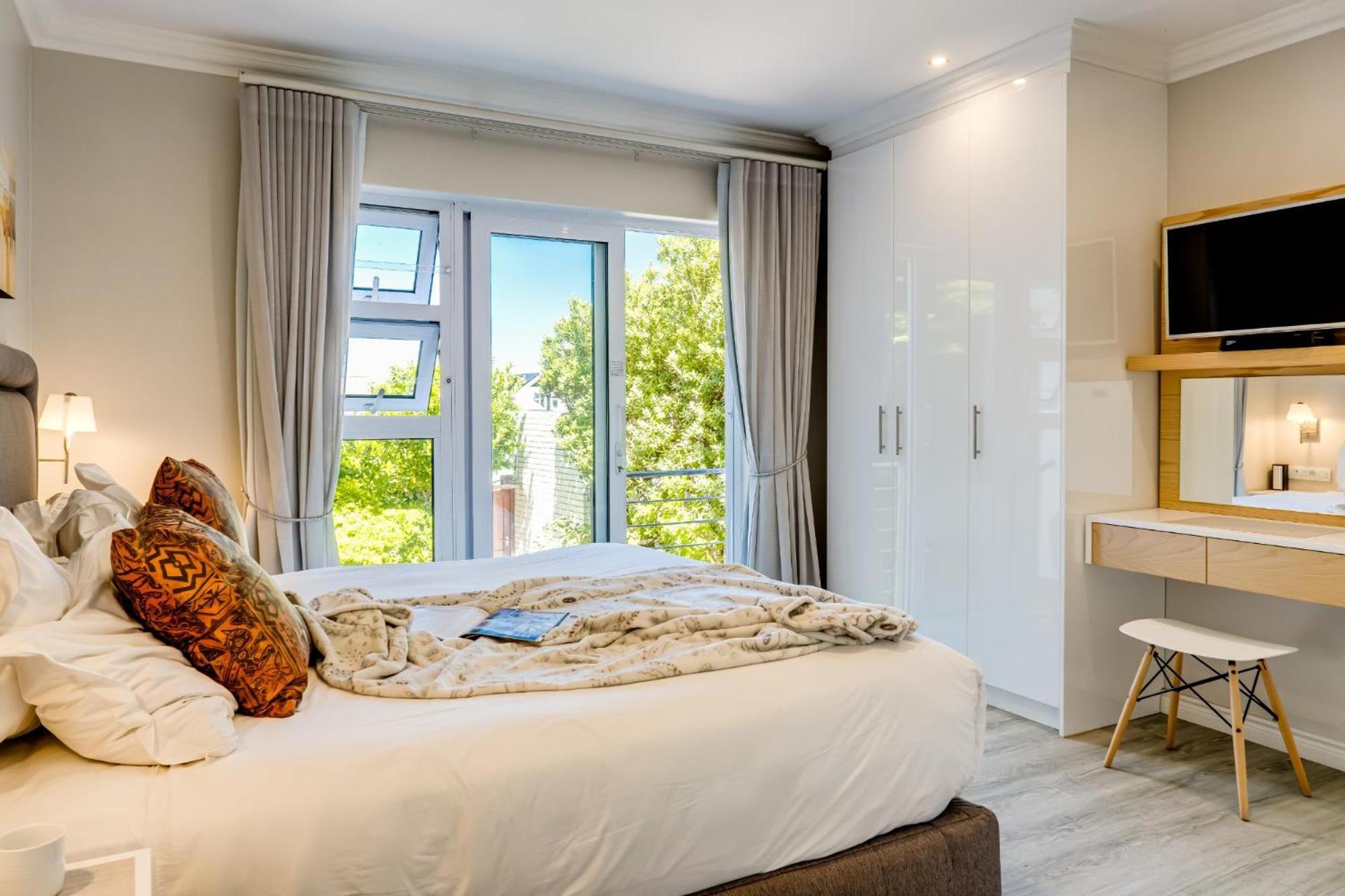 Lägenhet på 0 m² i Camps Bay, med 2 sovrum och 1 badrum  Kapstaden Exteriör bild