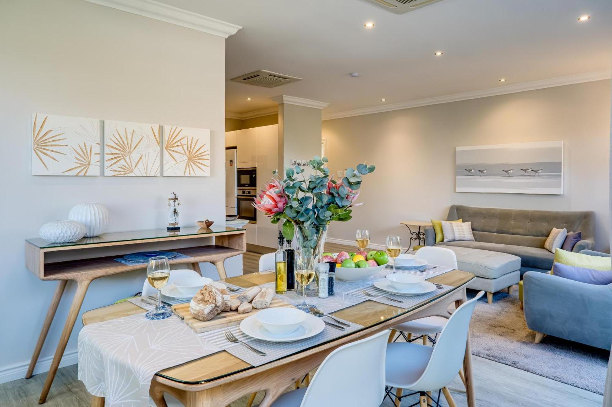 Lägenhet på 0 m² i Camps Bay, med 2 sovrum och 1 badrum  Kapstaden Exteriör bild
